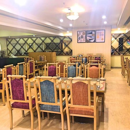 Raj Park- Hill View Hotel Tirupati Exterior foto