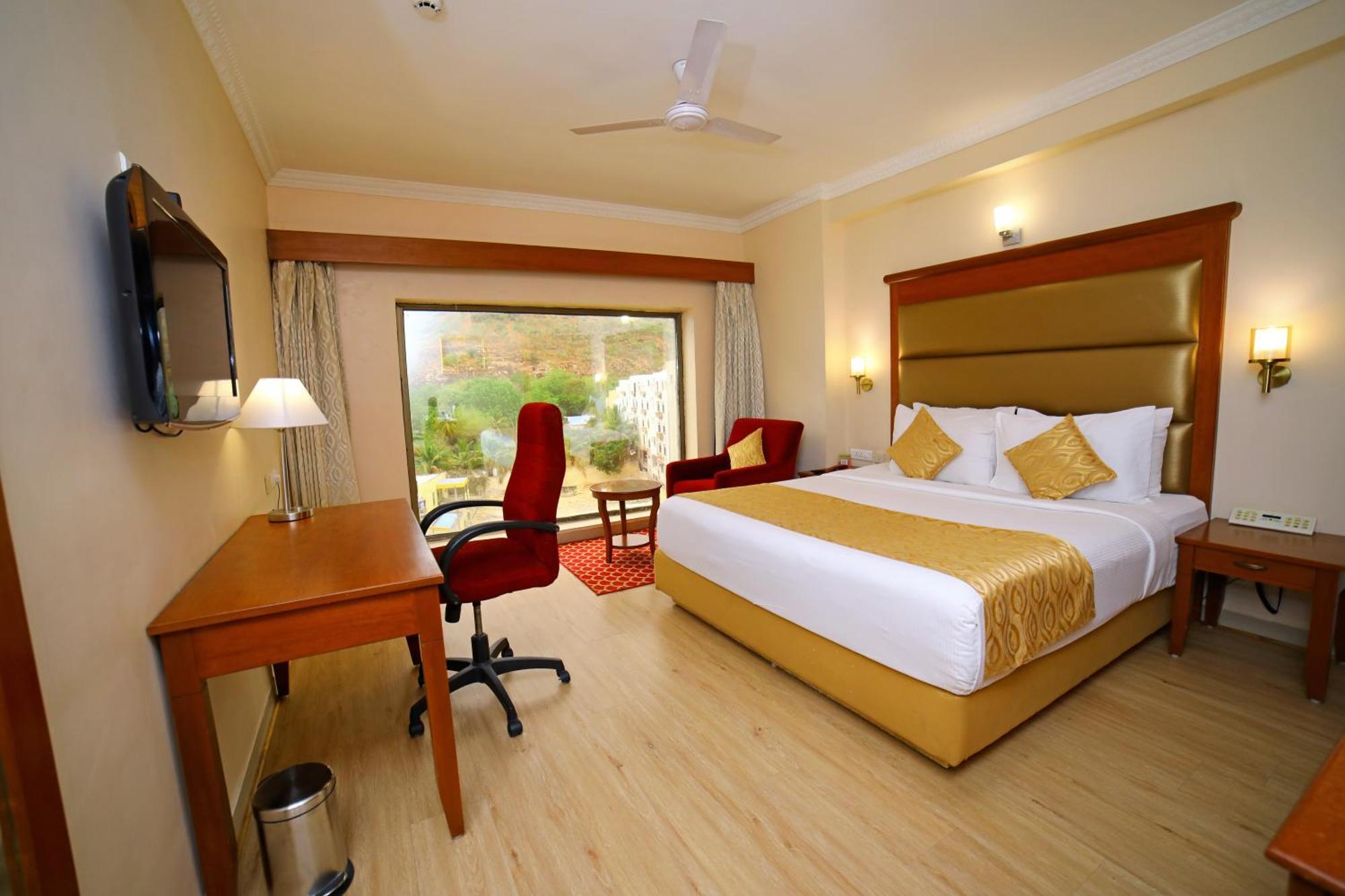 Raj Park- Hill View Hotel Tirupati Exterior foto